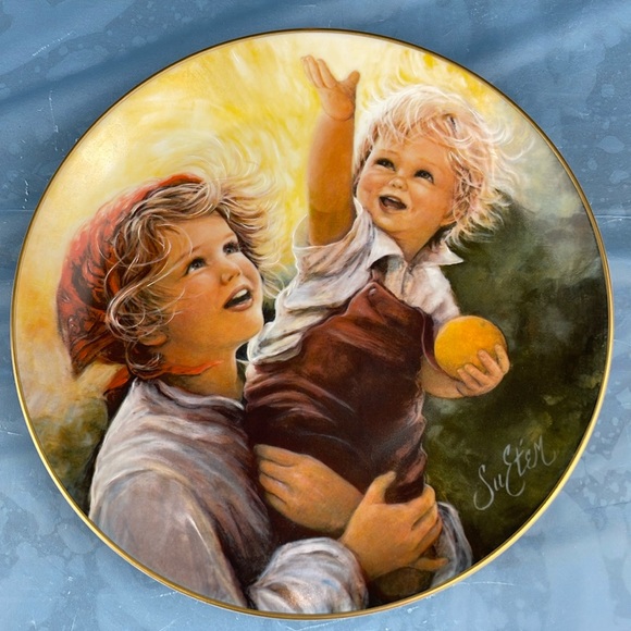 Reaching Together collectors plate by Su Etem numbered edition 1982 mother boy - Picture 1 of 7